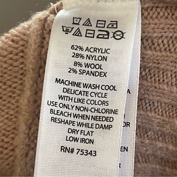 CYNTHIA ROWLEY Blush Pink Wool Blend V Neck Sweater - Picture 7 of 7